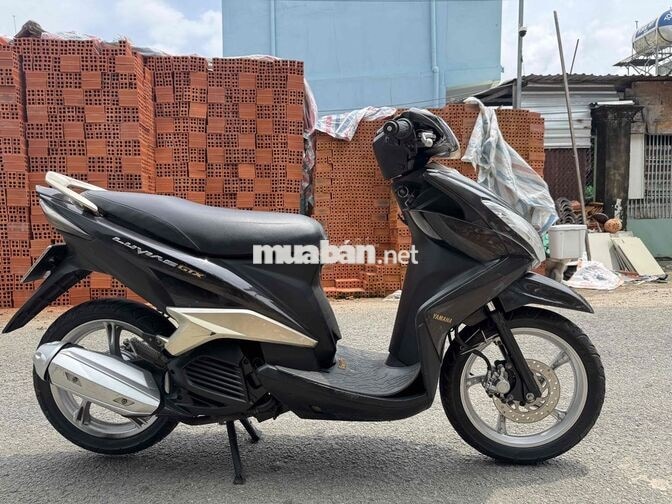 Yamaha Luvias FI 2016 Đen, Vàng đồng