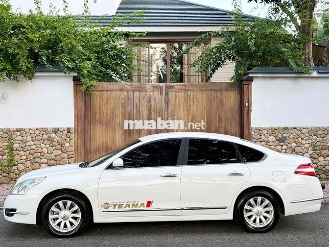 Nissan Teana 2.0AT 2010 Trắng Tự động