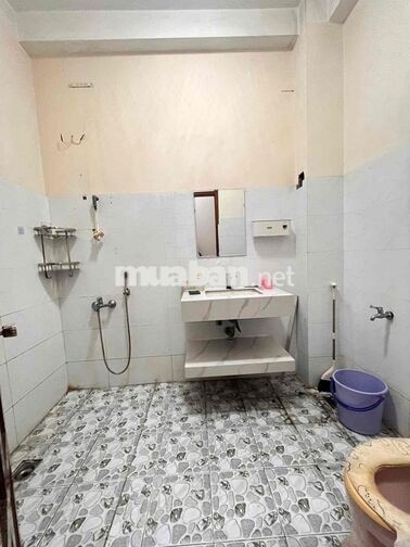 CẦN CHO THUÊ NHÀ MẶT TIỀN NGUYỄN TRỌNG TUYỂN - PHÚ NHUẬN