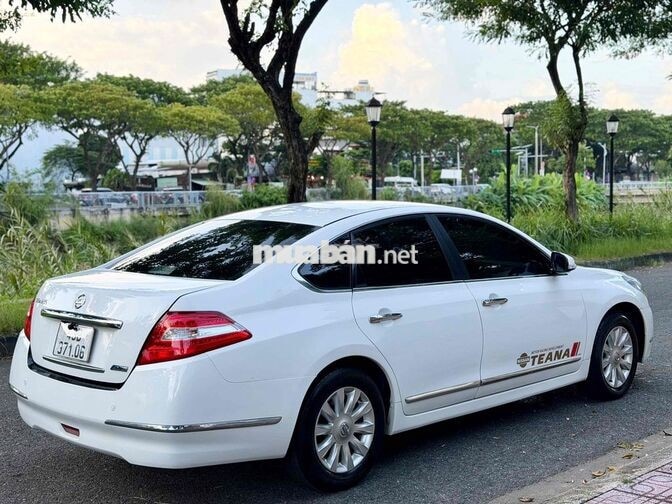 Nissan Teana 2.0AT 2010 Trắng Tự động