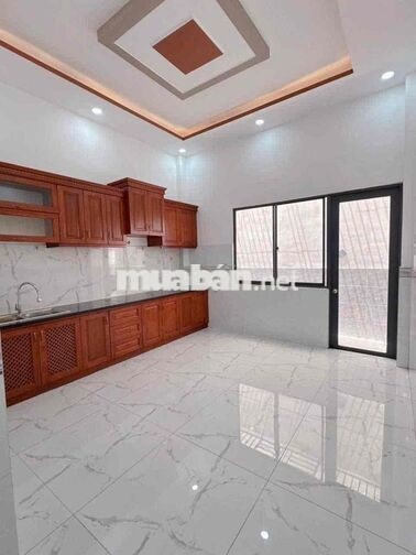 Nhà Hẻm 5m Lê Văn quới.DT:4 X 15m 3lầu 4PN 3WC