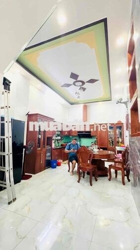 730/ Hương lộ 2, DT: 4x15, 3 tầng, 4PN-4WC