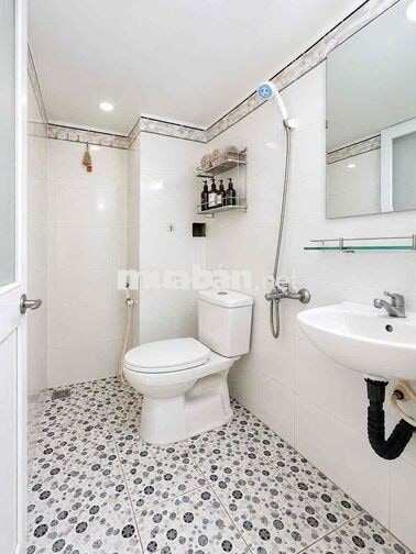 PHÒNG GÁC FULL NỘI THẤT, CỬA SỔ TRỜI - KHU K300 TÂN BÌNH