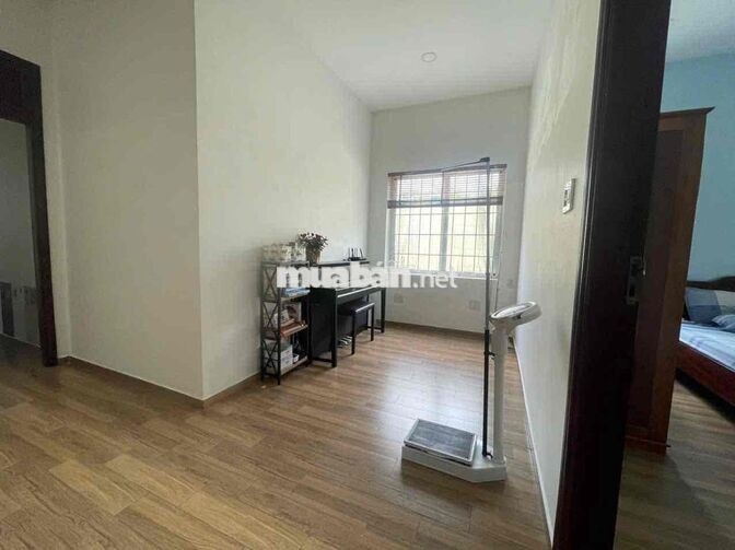 Cho thuê nhà biệt thự kdc Phú Xuân Nhà Bè 250m2 giá 20tr/tháng