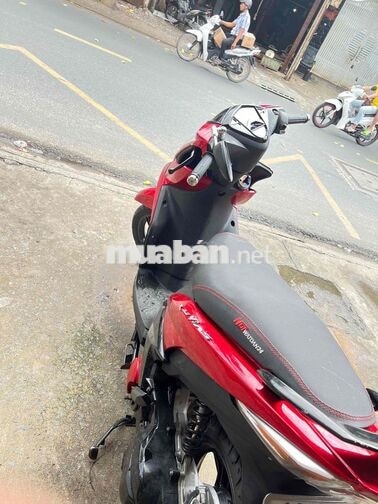 Yamaha Luvias 2011 Đỏ