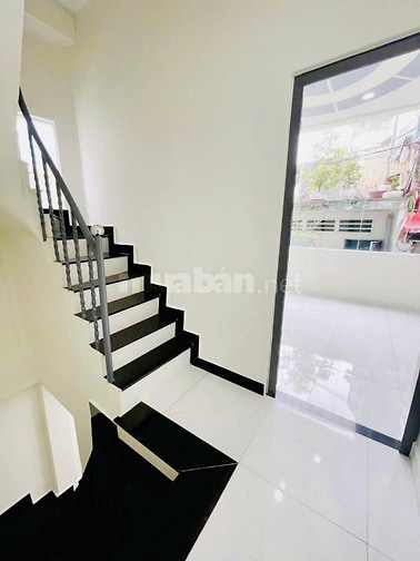 Chính chủ bán nhà 4 tầng mới sát bờ kè 