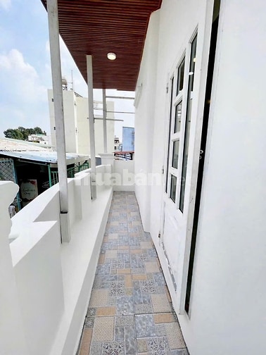 Chính chủ bán nhà 4 tầng mới sát bờ kè 