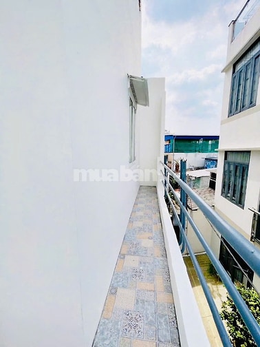 Chính chủ bán nhà 4 tầng mới sát bờ kè 