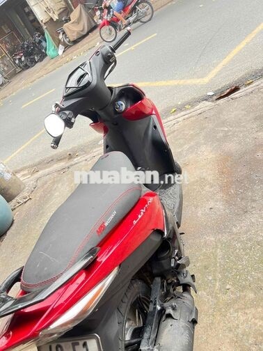 Yamaha Luvias 2011 Đỏ