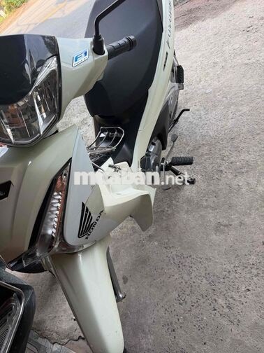 Honda Future Fi 2023 Trắng 12600 km