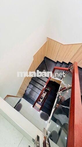 Cho thuê nhà 3 lầu đường Tân Chánh Hiệp 03-07 p. tân chánh hiệp q12