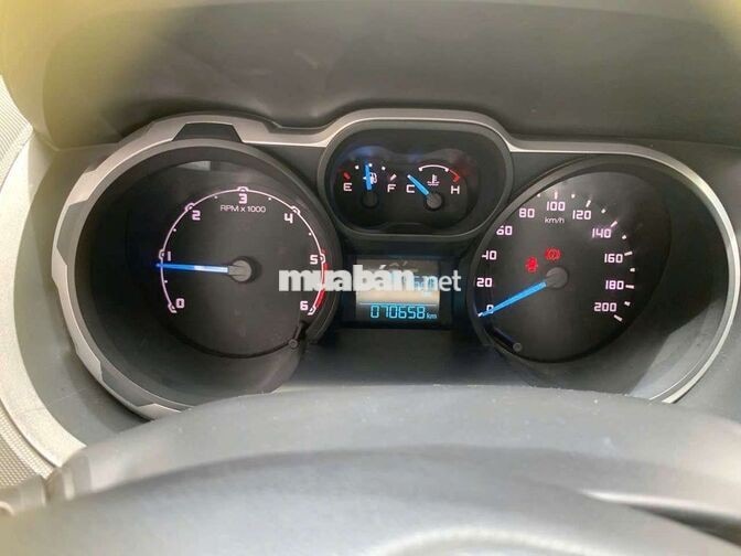 Ford Ranger 2015 2.2 số sàn 1 cầu