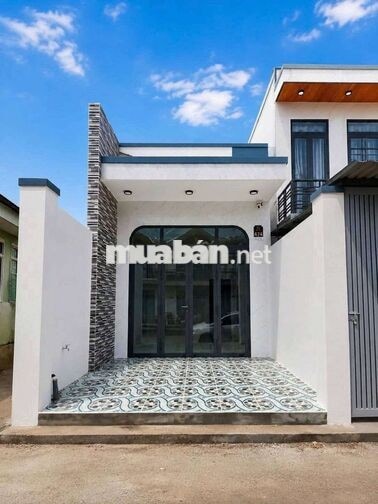 Nhà Mặt Tiền Cấp 4 Đường Phan Văn Năm