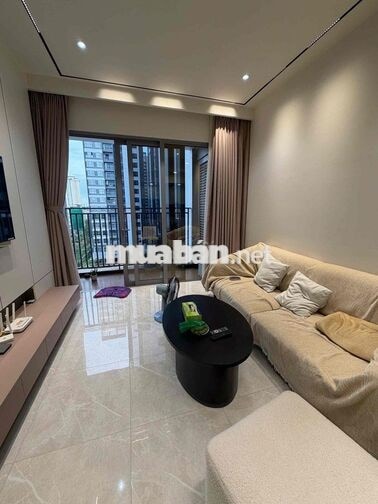 Căn 2PN/2WC 79.7m2, full nội thất, view hồ bơi