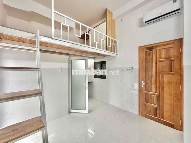 Ban công full NT máy lạnh sẵn phòng ngay chợ Bình Thành