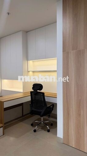 Cho thuê căn góc 2 phòng ngủ tầng 20 toà Panoma view sông Hàn