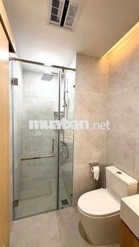 Cho thuê căn góc 2 phòng ngủ tầng 20 toà Panoma view sông Hàn