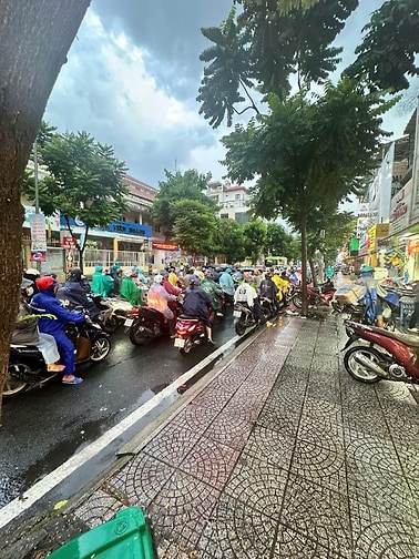 Sang quán trà sữa mặt tiền Đinh Tiên Hoàng, Tân Định, Quận 1 