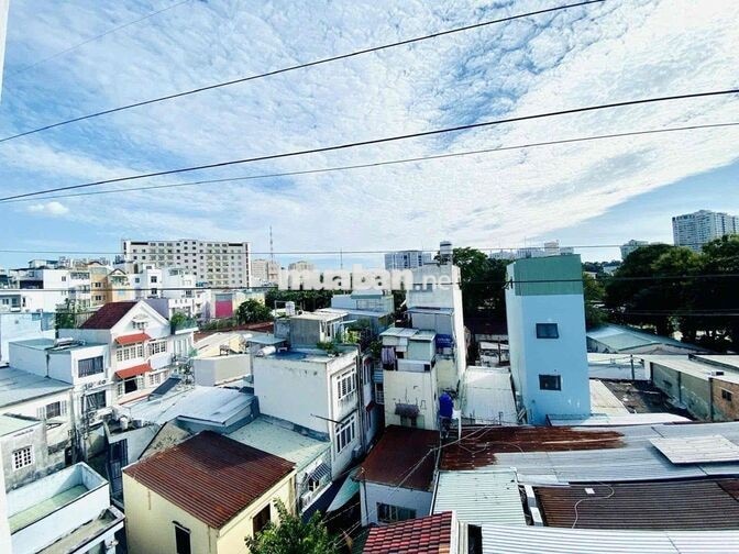 Studio 25m2 đầy đủ nội thất, ban cong, cửa sổ. Gần Bùi Viện, Lancaster