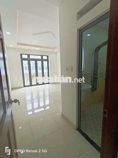 nhà đẹp 4 x 18 có 5pn 6wc sân thượng