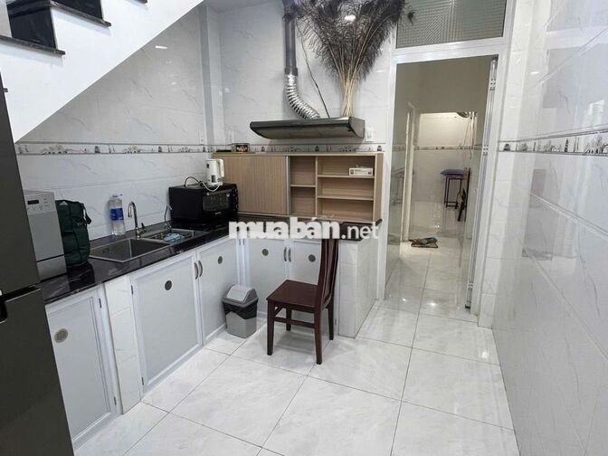 Cho thuê nhà mặt tiền đường số phường Tân Quy, quận 7