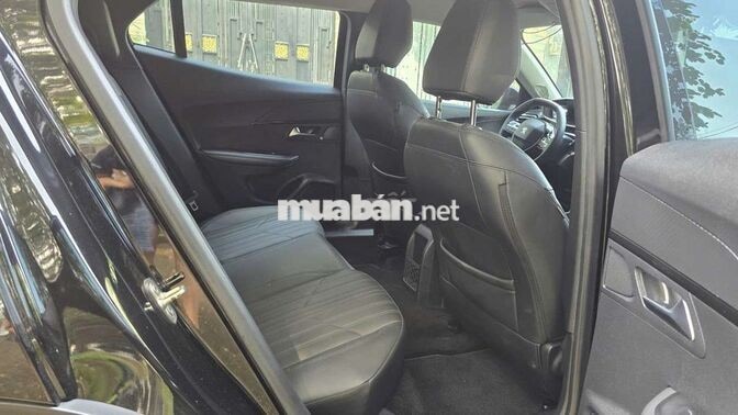 Peugeot 2008 2022 GT-Line 1.2Turbo,màu đen,6v km