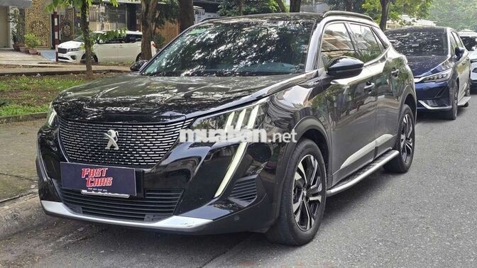 Peugeot 2008 2022 GT-Line 1.2Turbo,màu đen,6v km