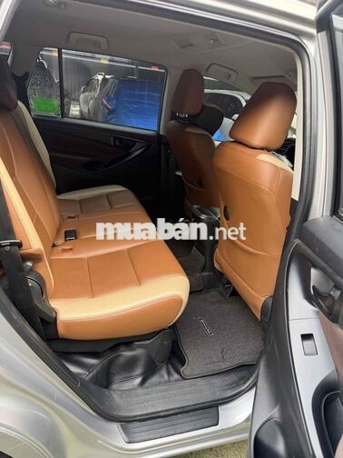 Toyota Innova 2022 Số sàn Bạc 100.000 km