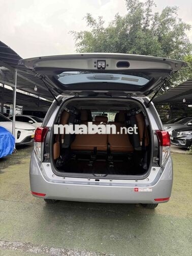 Toyota Innova 2022 Số sàn Bạc 100.000 km