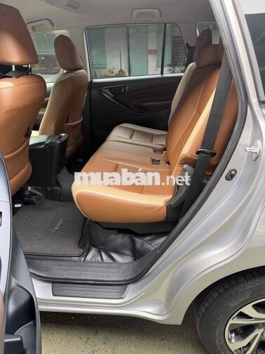 Toyota Innova 2022 Số sàn Bạc 100.000 km