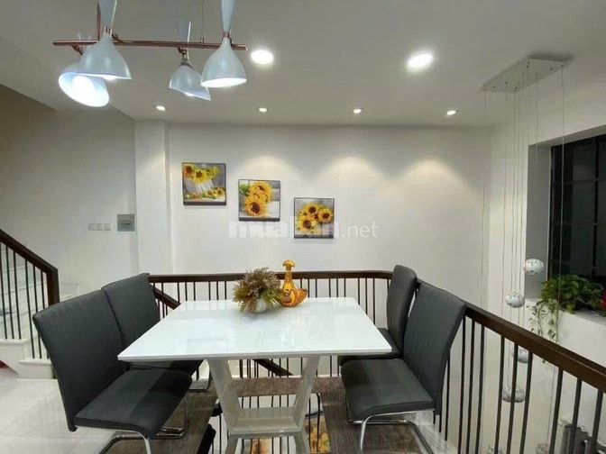 Nhà 4 lầu đẹp Cao cấp hẻm xe hơi Lê Văn Sỹ, P14, Q3, giá: 8 tỷ.