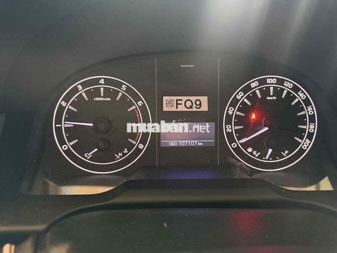 Toyota Innova 2022 Số sàn Bạc 100.000 km
