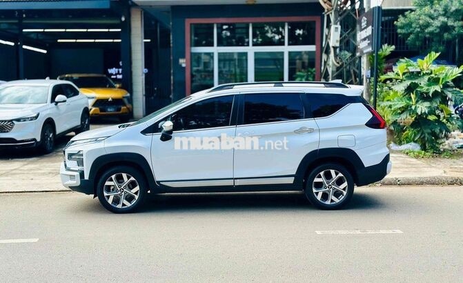 Mitsubishi Xpander Cross 2023 Trắng 7 chỗ Tự động