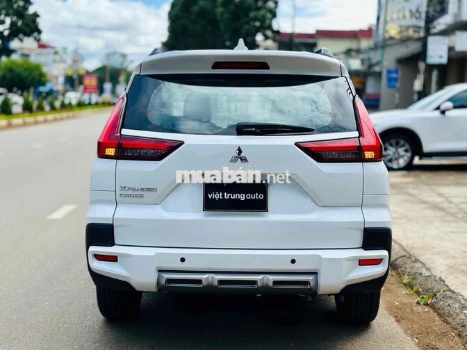 Mitsubishi Xpander Cross 2023 Trắng 7 chỗ Tự động