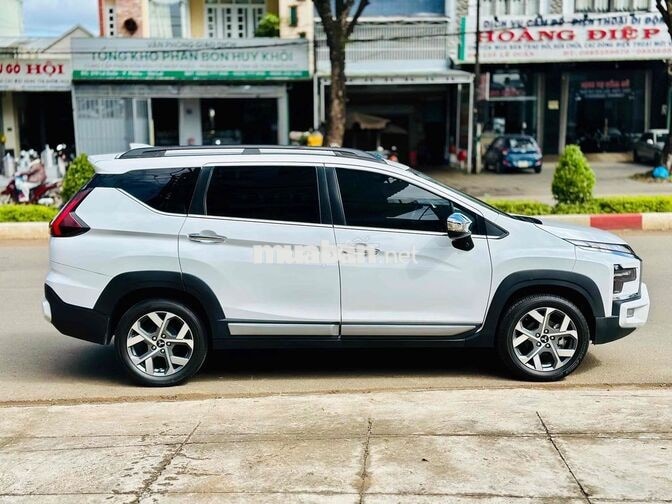 Mitsubishi Xpander Cross 2023 Trắng 7 chỗ Tự động