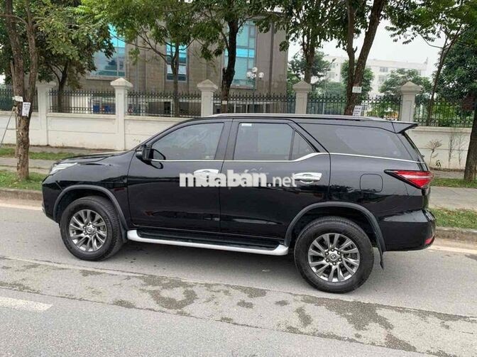 Fortuner Full Xăng Tự động 2021 Đen 2 cầu 30/5 sô