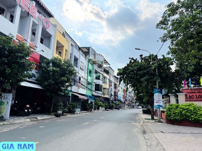 BÁN NHÀ MẶT TIỀN KINH DOANH : 1C ĐƯỜNG SỐ 6 CƯ XÁ BÌNH THỚI - P. 8-Q11