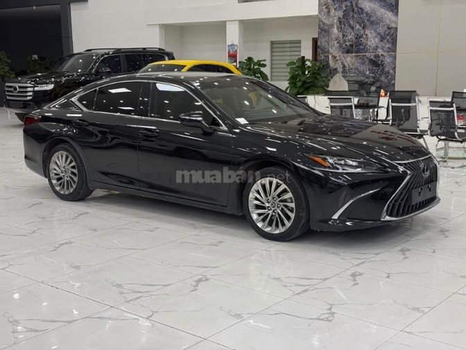 Bán Lexus ES250 sản xuất 2023. Xe cực mới.