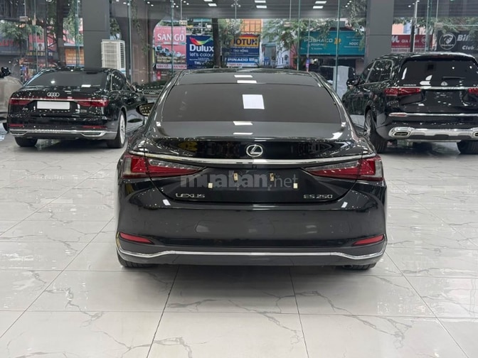 Bán Lexus ES250 sản xuất 2023. Xe cực mới.