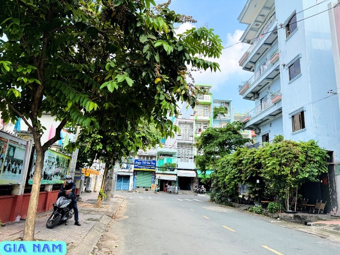 BÁN NHÀ MẶT TIỀN KINH DOANH : 1C ĐƯỜNG SỐ 6 CƯ XÁ BÌNH THỚI - P. 8-Q11