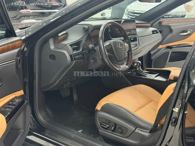 Bán Lexus ES250 sản xuất 2023. Xe cực mới.