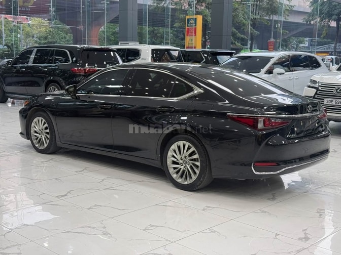 Bán Lexus ES250 sản xuất 2023. Xe cực mới.