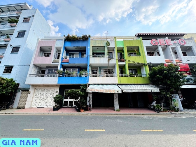 BÁN NHÀ MẶT TIỀN KINH DOANH : 1C ĐƯỜNG SỐ 6 CƯ XÁ BÌNH THỚI - P. 8-Q11