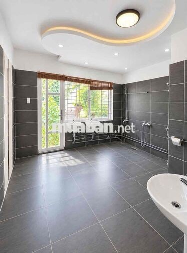 Cho THUÊ tòa nhà 1 trệt 4 lầu góc 2 mặt tiền khu D2D Võ Thị Sáu, trung
