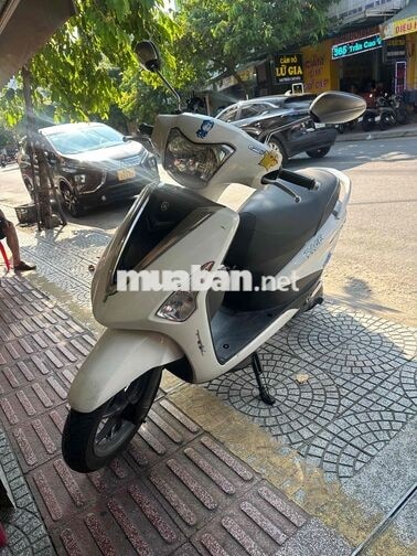 Xe tay ga Acruzo Trắng Việt Nam