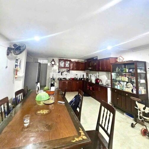 cho thuê nguyên căn 4 tầng mặt tiền Lê Thanh Nghị