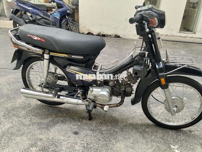 Honda Dream Đen Xe số