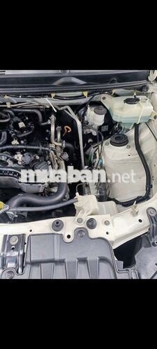 Toyota Rush 2018 Trắng Tự động 7 chỗ