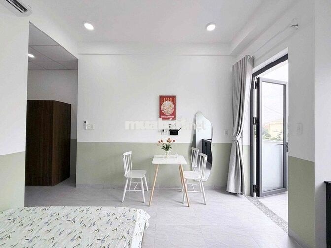 Studio full nội thất có ban công tại Cống Quỳnh, Quận 1