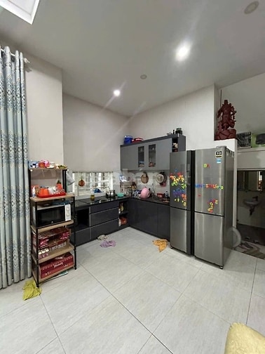 Bán nhà QL13 cạnh KĐT Vạn Phúc, 100m2, 3 tầng, HXH, chỉ 7.2 tỷ